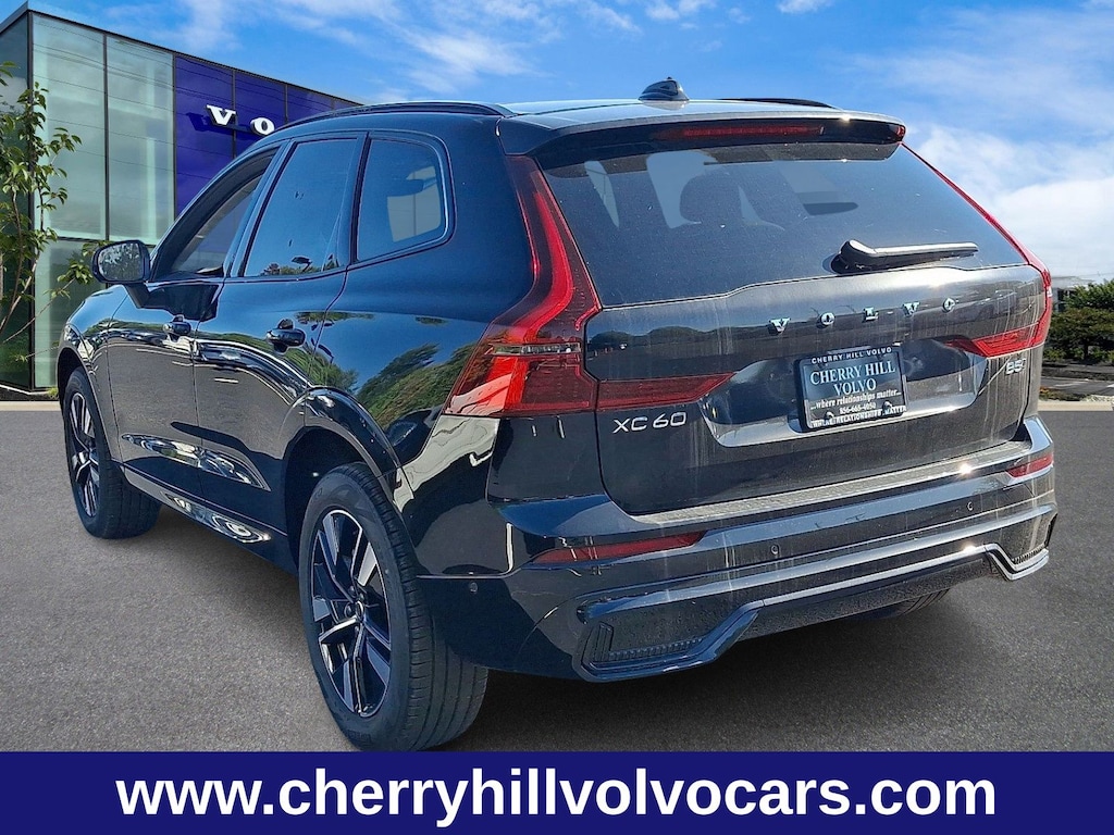 New 2026 Volvo XC60 B5 Plus SUV