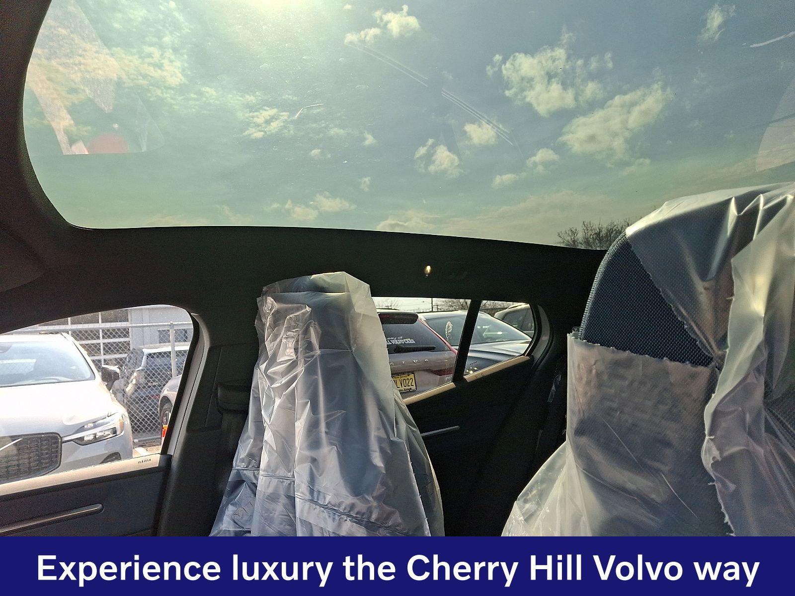 2026 Volvo EX30 Ultra - Photo 11