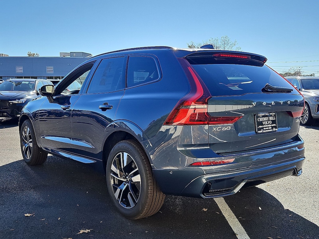 New 2026 Volvo XC60 B5 Plus SUV