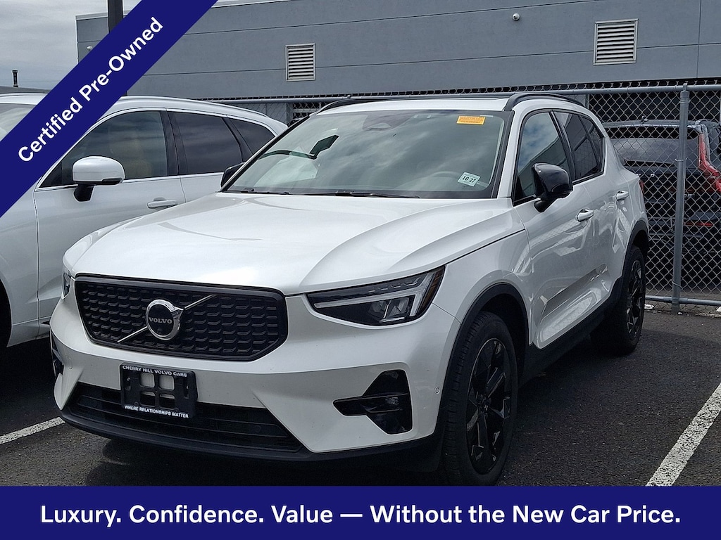 Certified 2023 Volvo XC40 B5 Plus Dark Theme SUV