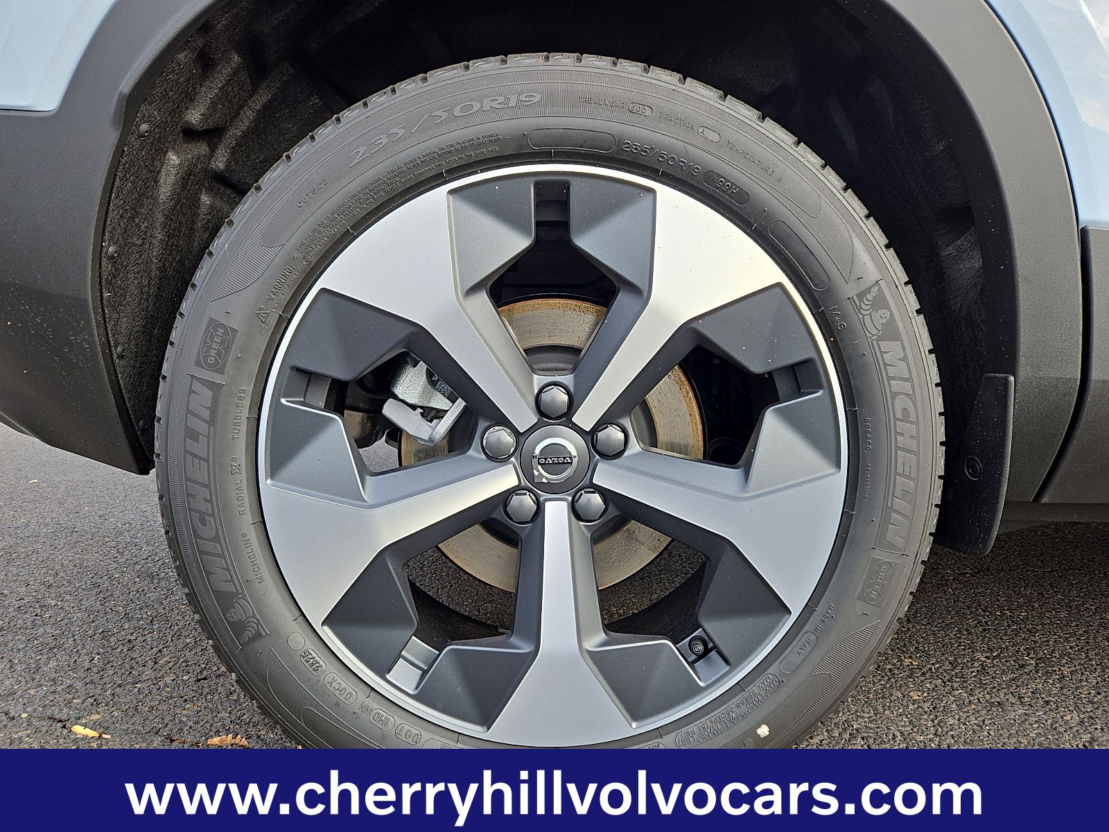 2026 Volvo XC40 Plus - Photo 6