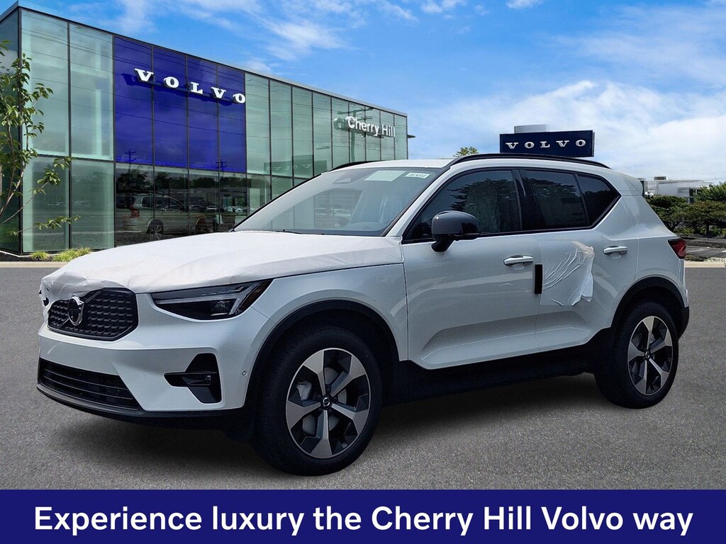 New 2026 Volvo XC40 B5 Plus SUV