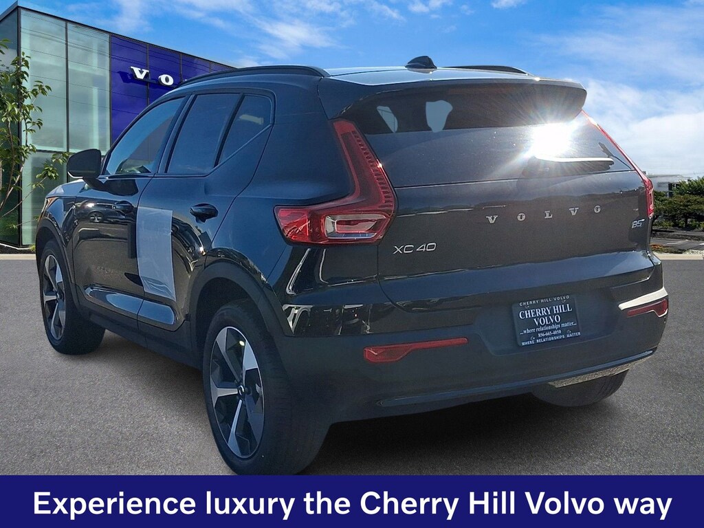 New 2026 Volvo XC40 B5 Plus SUV