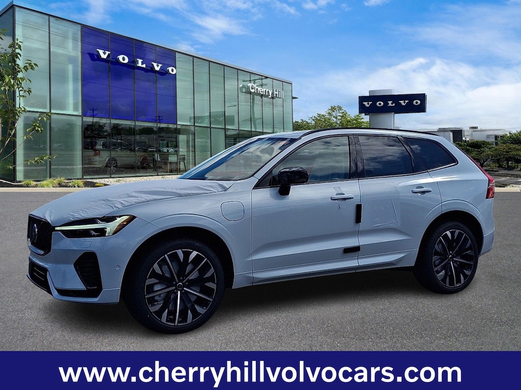 New 2026 Volvo XC60 plug-in hybrid T8 Ultra SUV