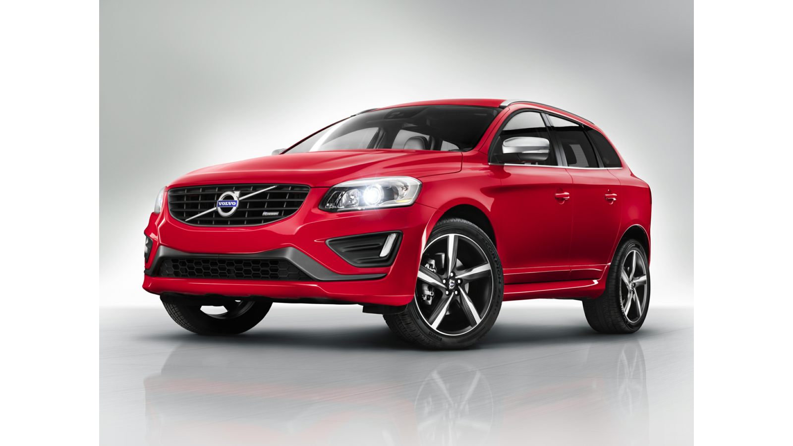 2017 Volvo XC60 T6 R-Design's photo