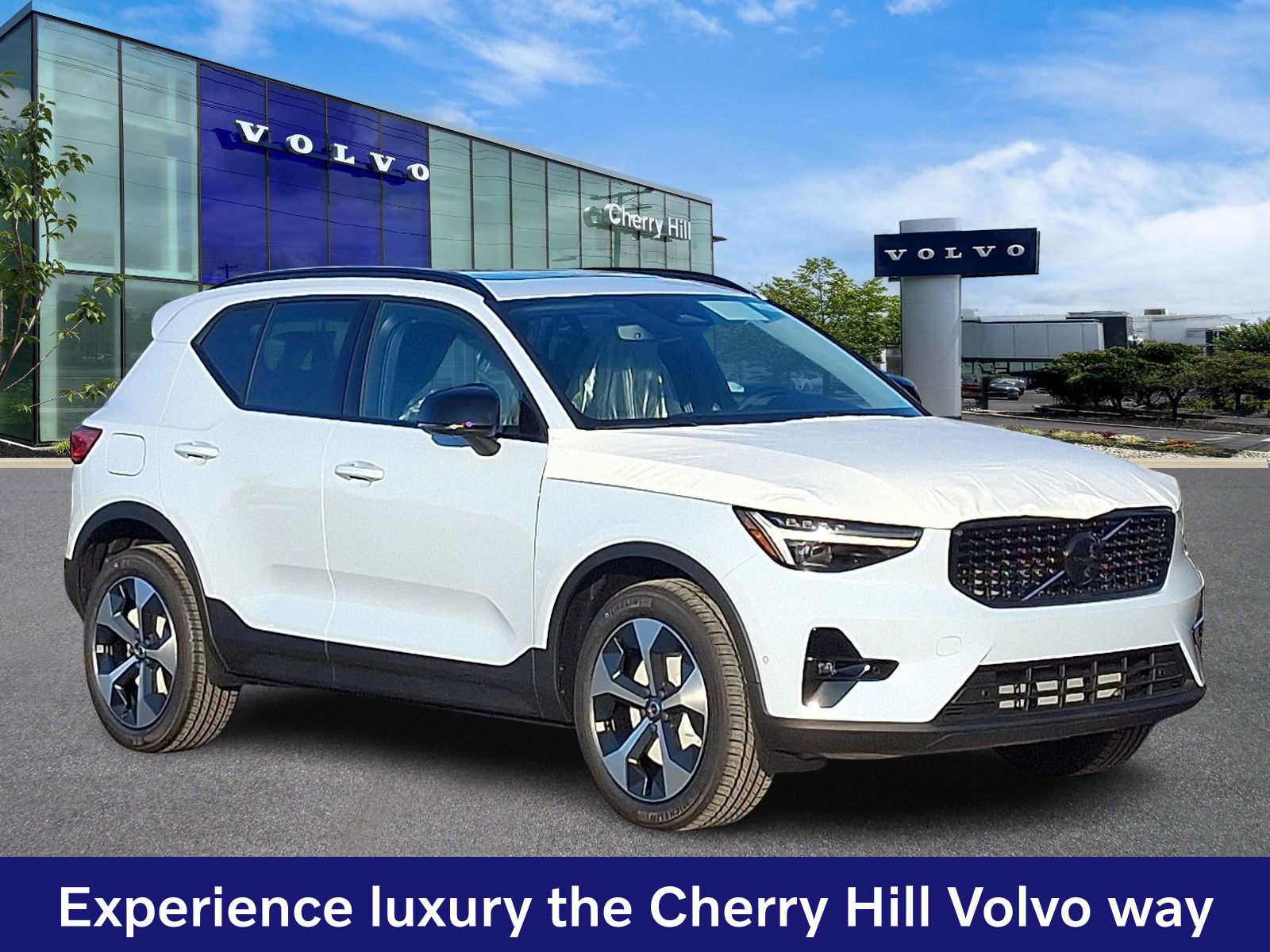 2026 Volvo XC40 SUV 