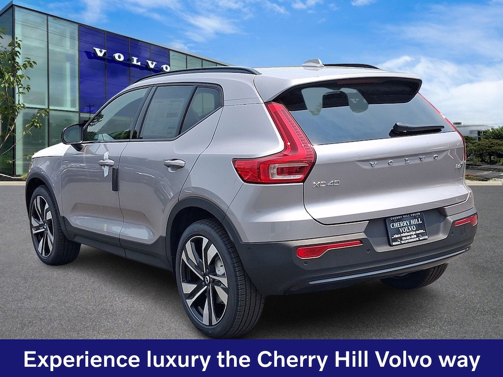 New 2026 Volvo XC40 B5 Plus SUV