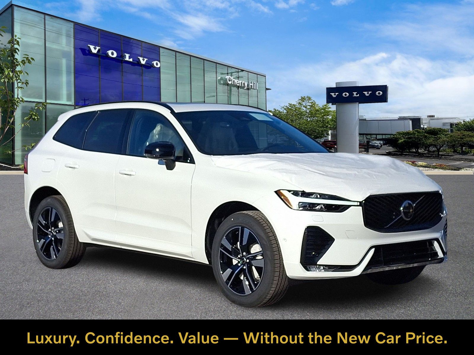 2026 Volvo XC60 B5 Plus Dark AWD's photo