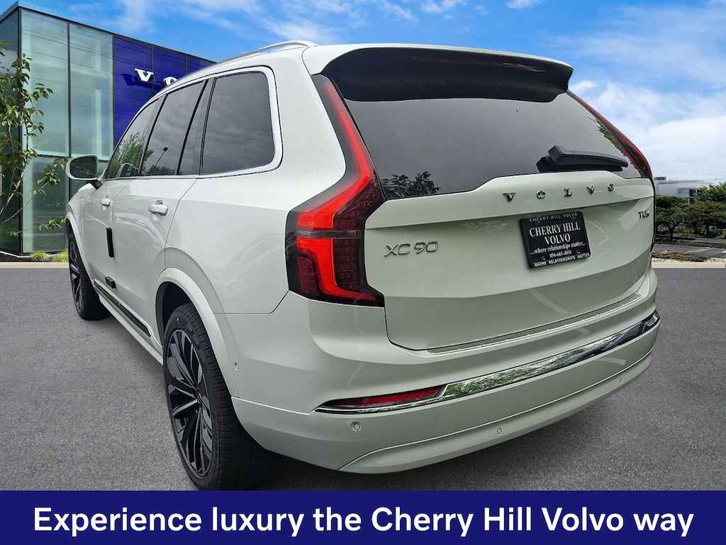 New 2026 Volvo XC90 plug-in hybrid T8 Plus 7-Seater SUV