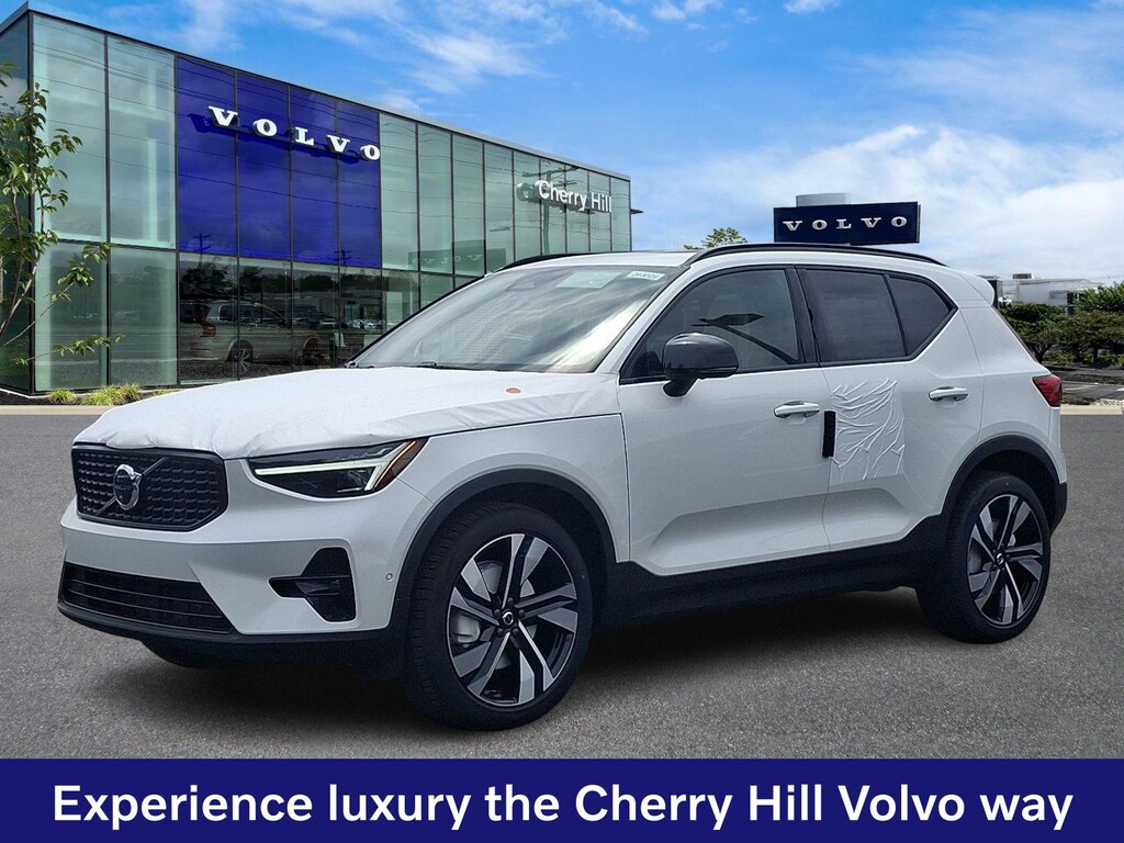 New 2026 Volvo XC40 B5 Ultra SUV