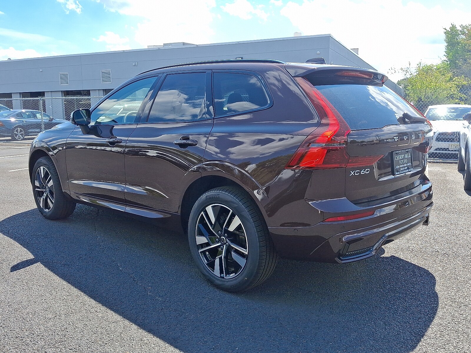 2026 Volvo XC60 B5 Plus photo 3