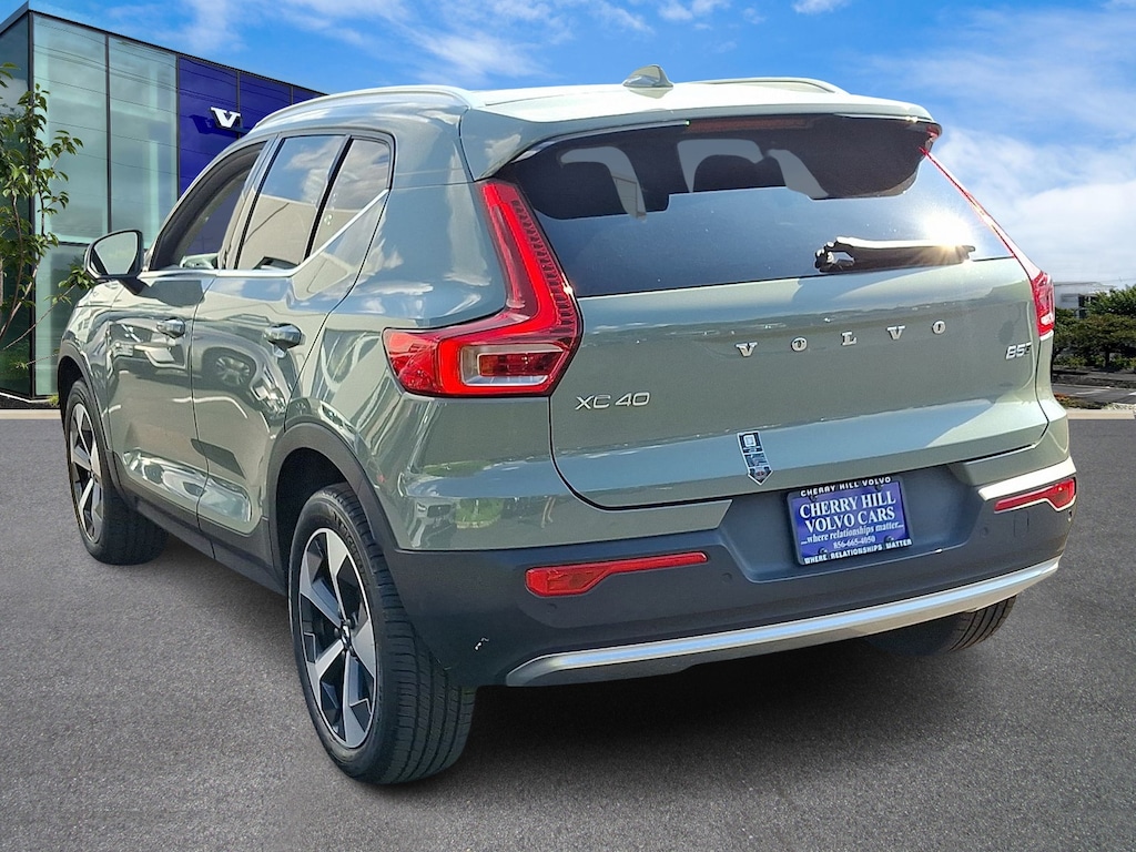 Certified 2025 Volvo XC40 B5 AWD Core Bright B5 Core Bright Theme SUV