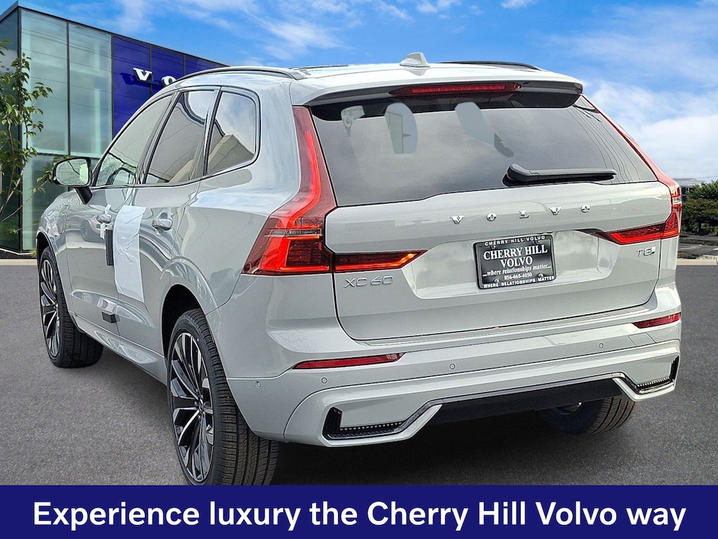 New 2026 Volvo XC60 plug-in hybrid T8 Ultra SUV