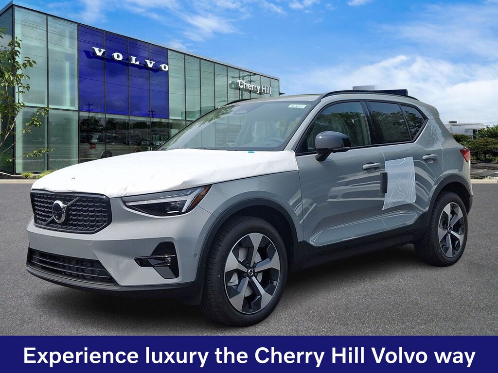 New 2026 Volvo XC40 B5 Plus SUV