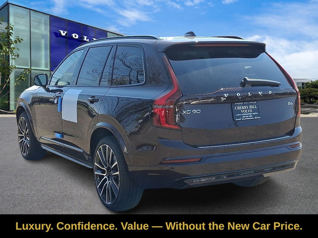 New 2026 Volvo XC90 B6 Ultra Dark Theme 7-Seater SUV