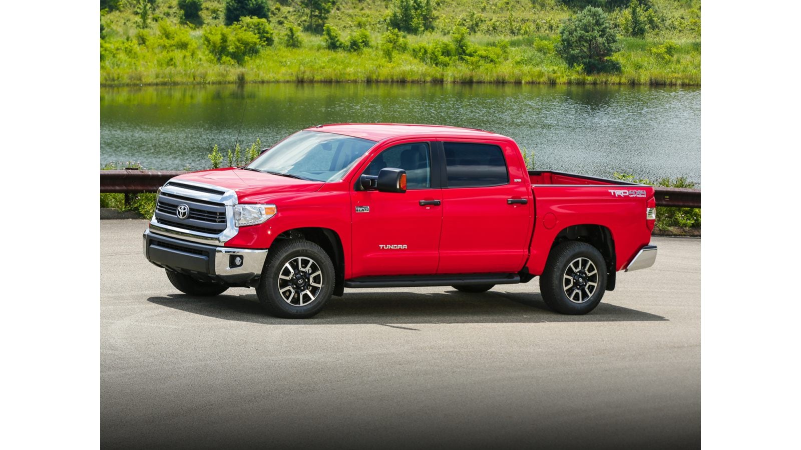 2016 Toyota Tundra SR5's photo