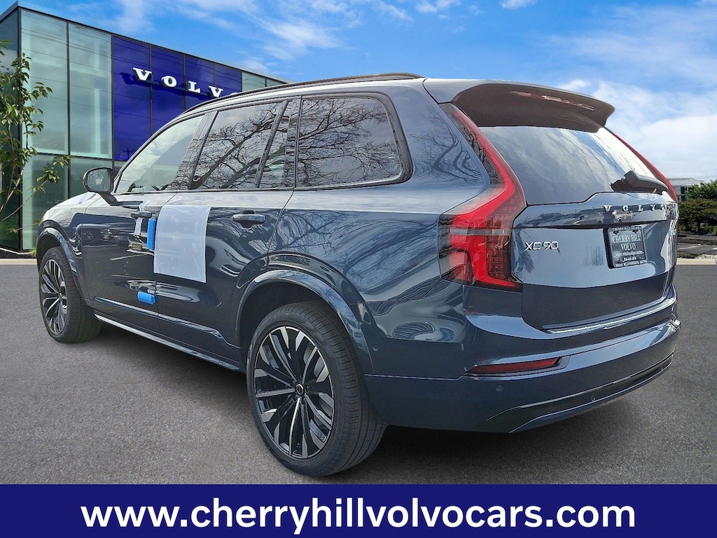 New 2026 Volvo XC90 B6 Ultra Dark Theme 6-Seater SUV