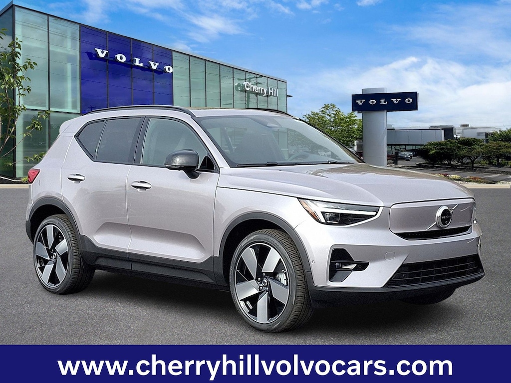 New 2026 Volvo EX40 Twin Motor Plus SUV