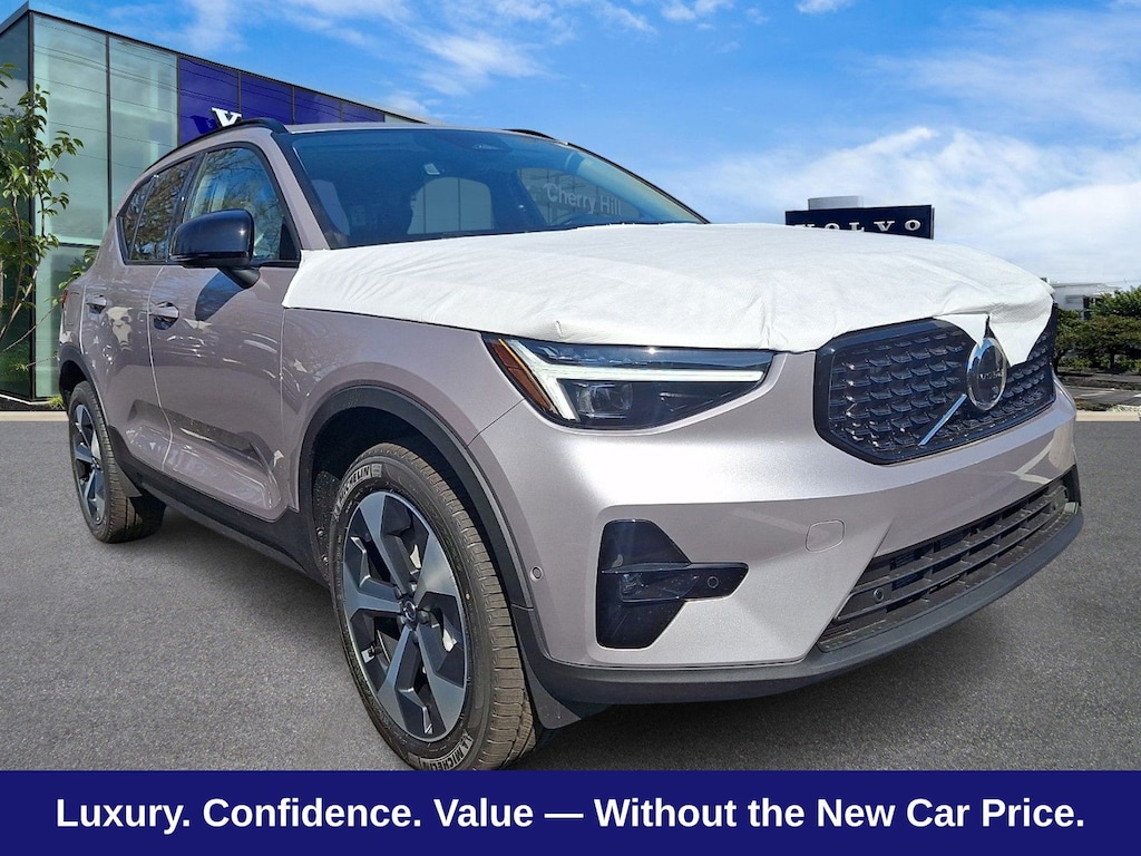 New 2026 Volvo XC40 B5 Plus SUV