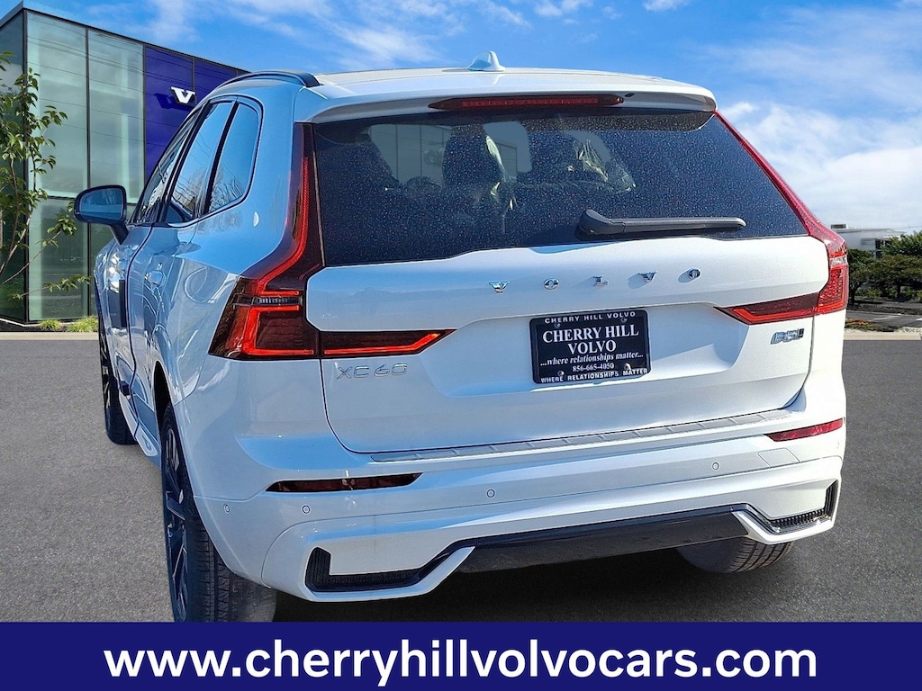 New 2026 Volvo XC60 B5 Plus SUV