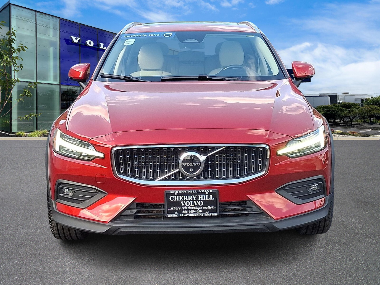 2024 Volvo V60 Cross Country B5 Plus photo 2