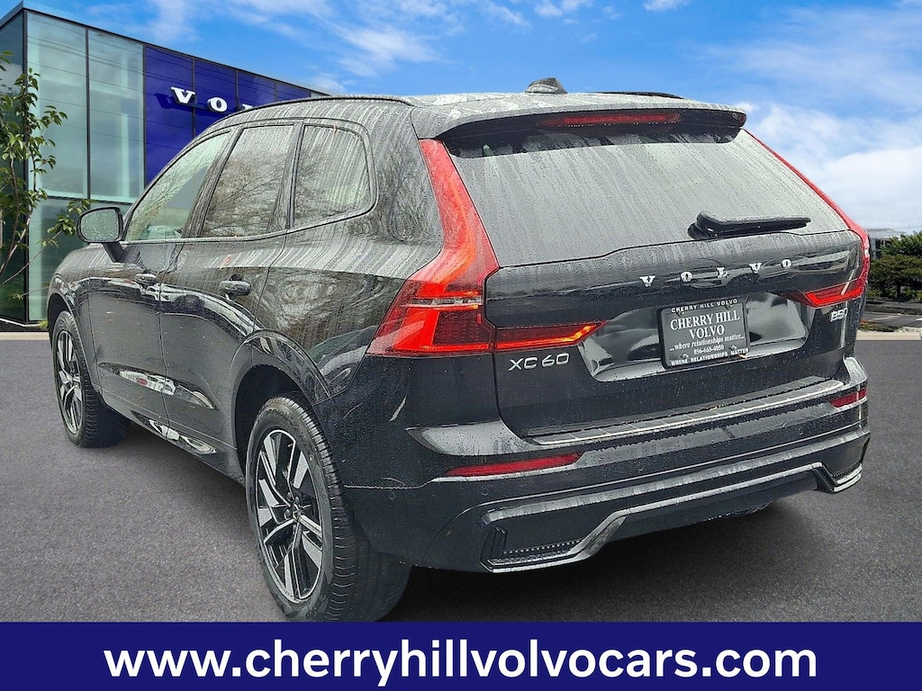 New 2026 Volvo XC60 B5 Plus SUV