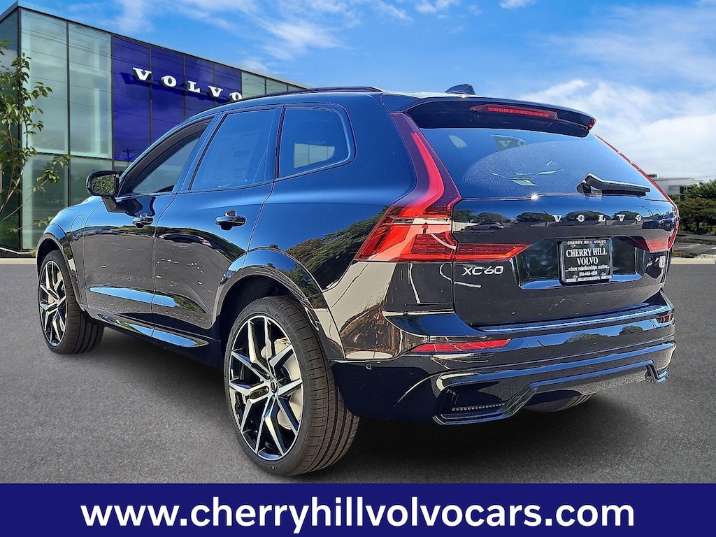 New 2026 Volvo XC60 plug-in hybrid T8 Polestar Engineered SUV