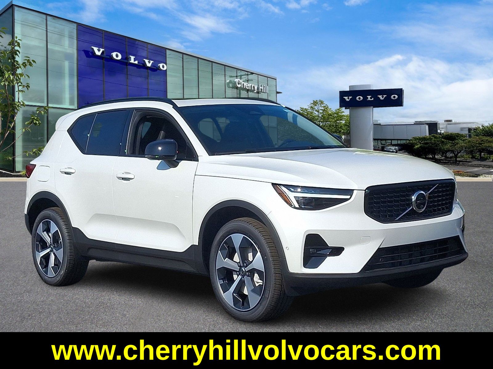 2026 Volvo XC40 SUV 