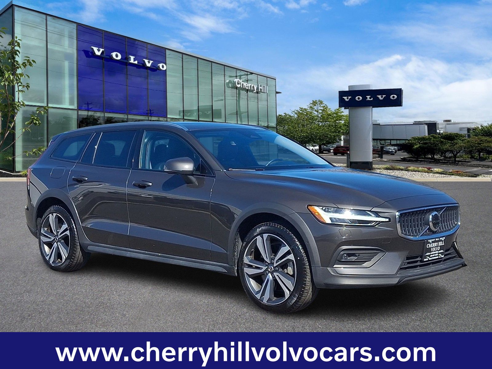 2025 Volvo V60 Cross Country