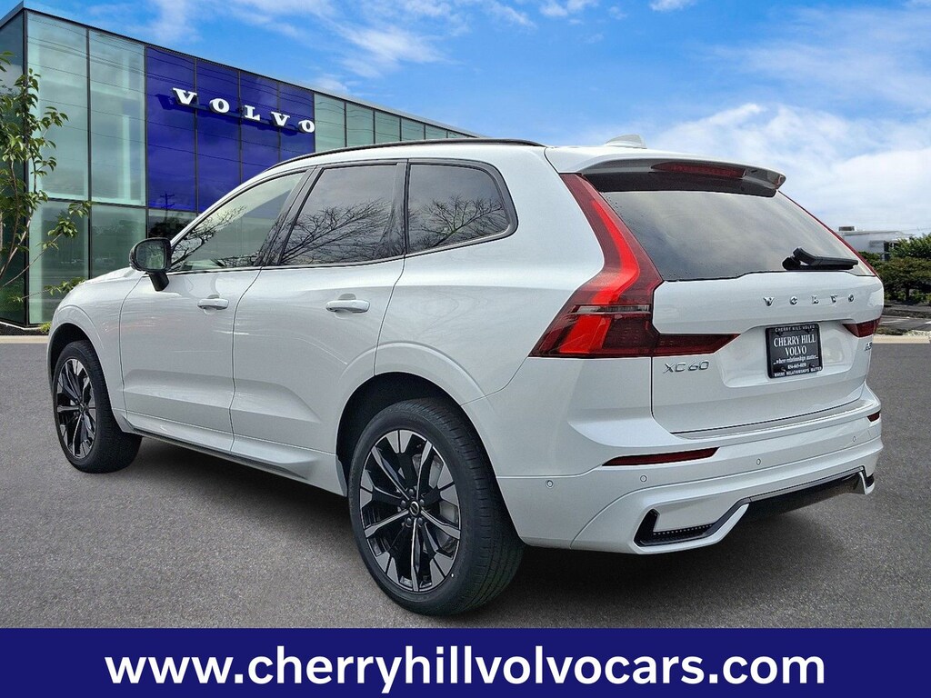 New 2026 Volvo XC60 B5 Plus SUV