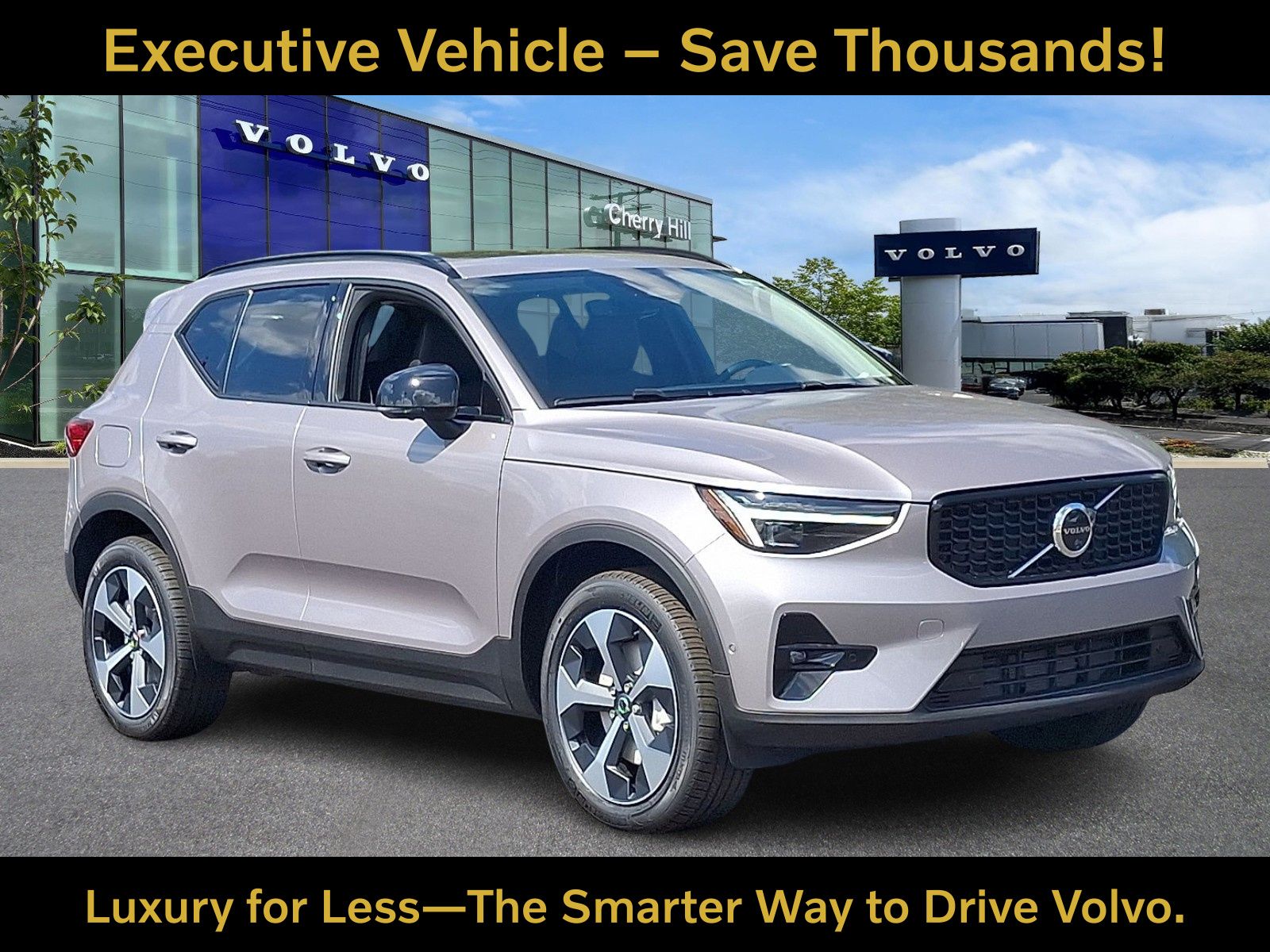 2026 Volvo XC40 B5 Plus Dark AWD's photo