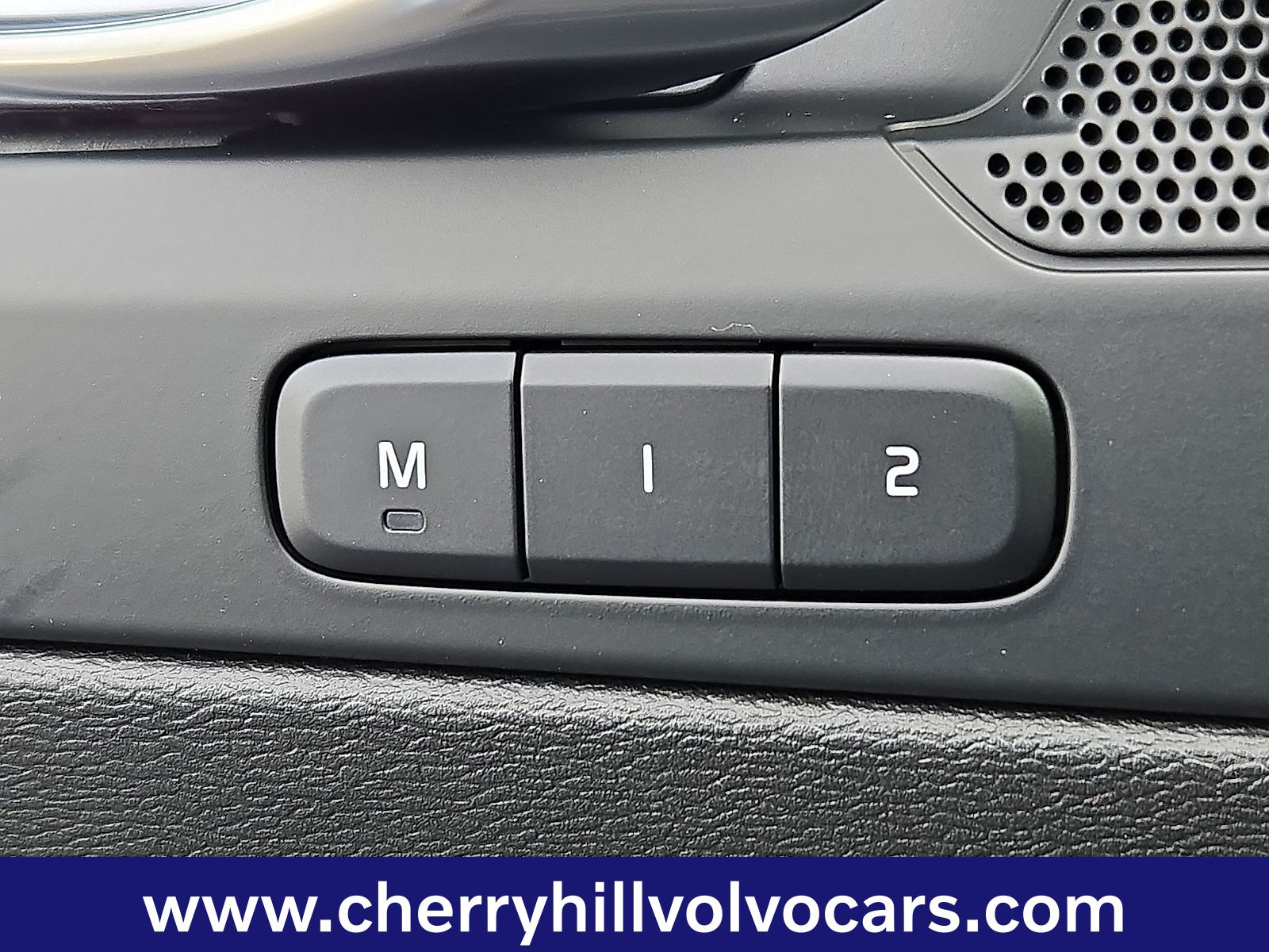 2026 Volvo XC40 Plus - Photo 17