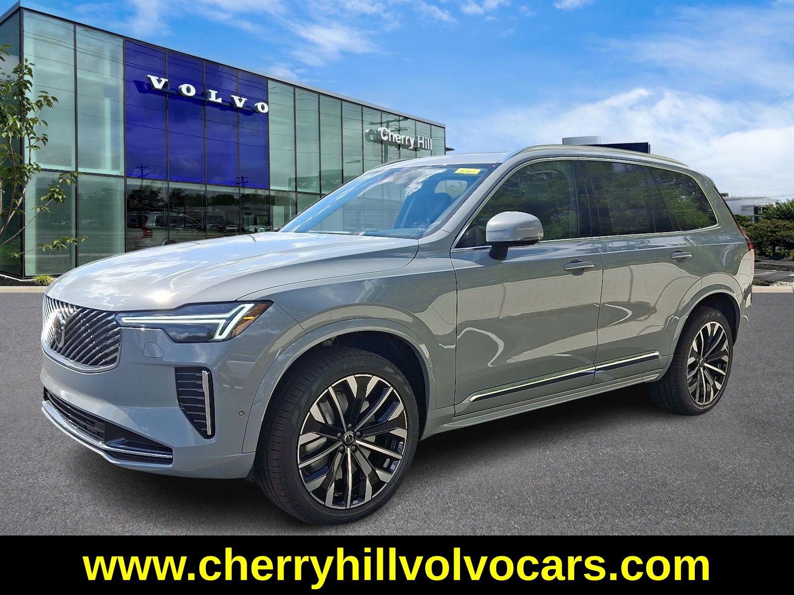 2026 Volvo XC90 AWD Plus photo 2