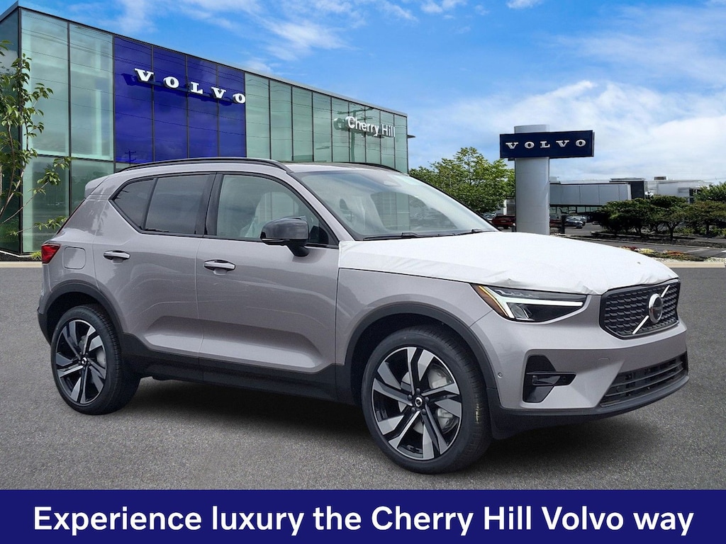 New 2026 Volvo XC40 B5 Plus SUV