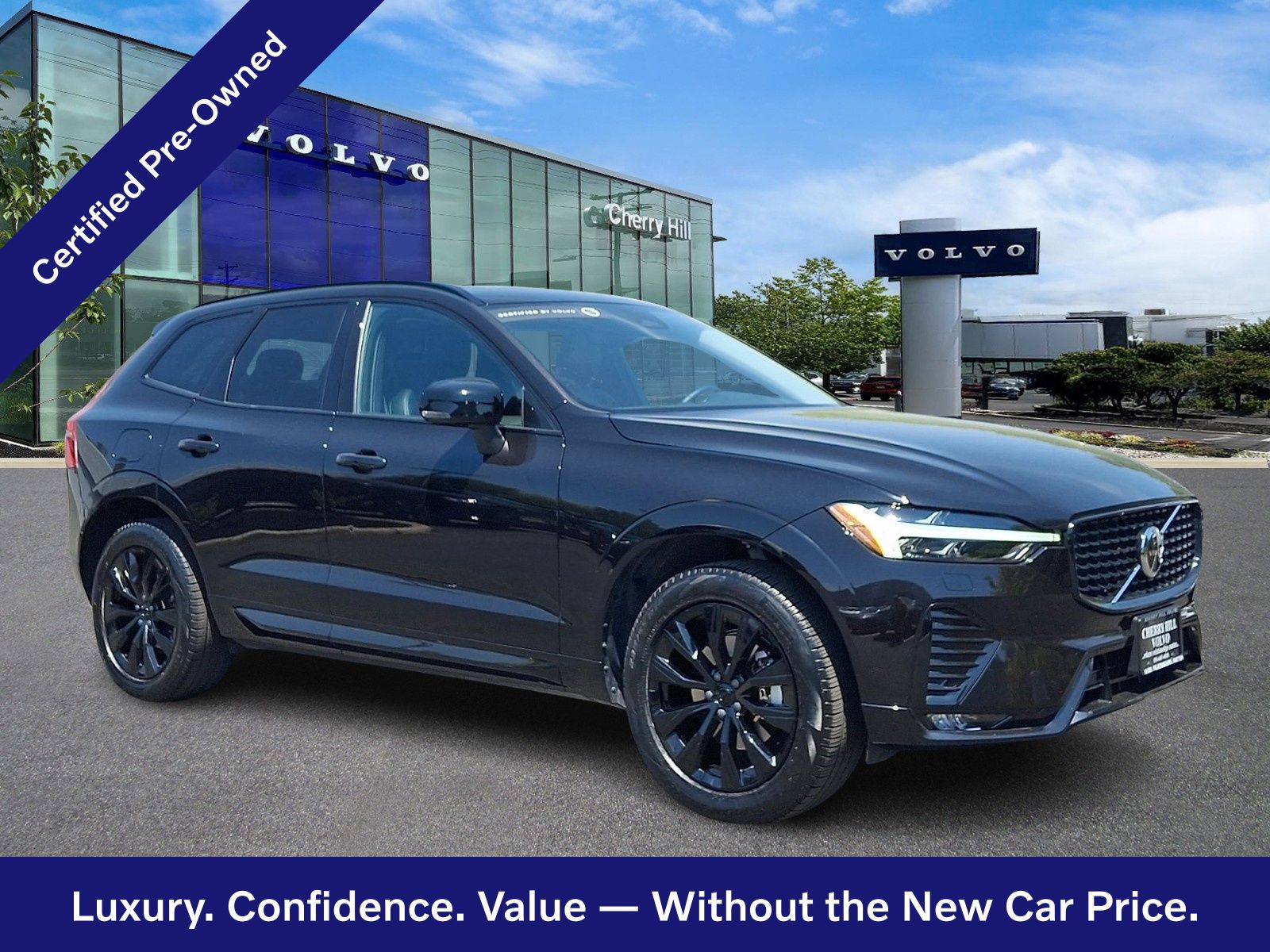 2025 Volvo XC60 B5 Core Dark AWD's photo