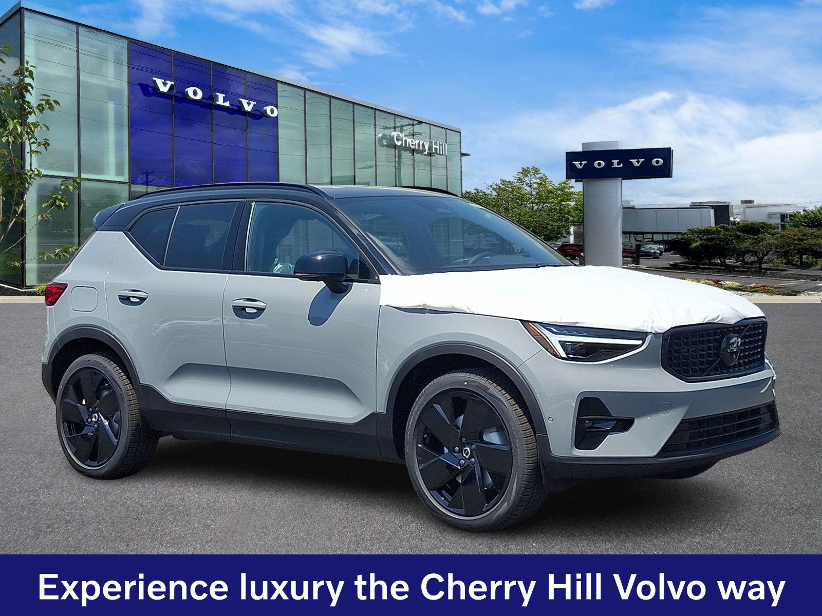 2026 Volvo XC40 B5 Ultra Ultra Black Edition AWD's photo