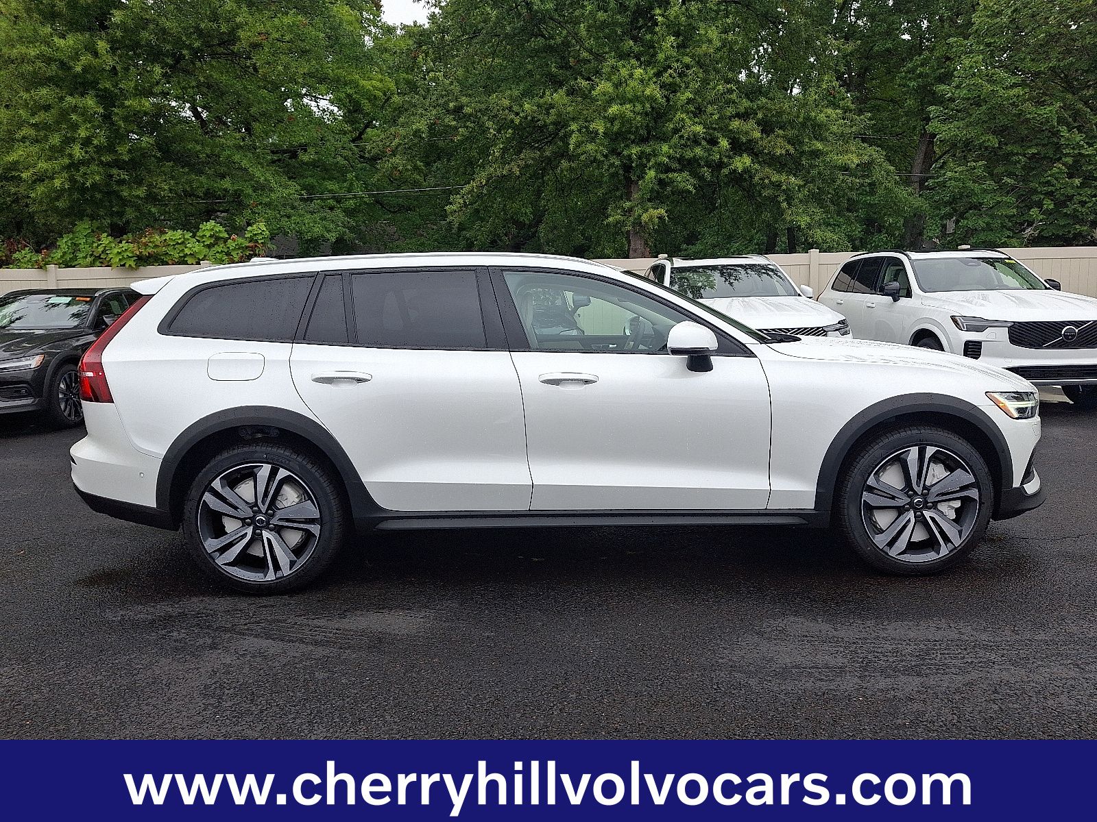 2026 Volvo V60 Cross Country Plus - Photo 8