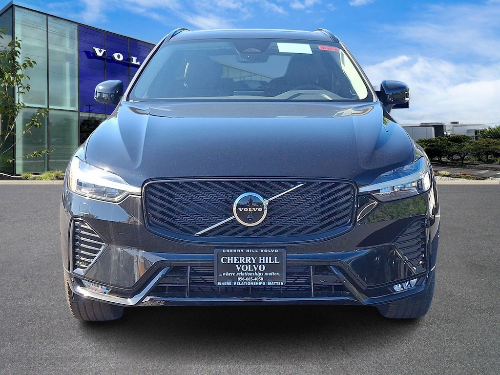 New 2026 Volvo XC60 B5 Plus SUV
