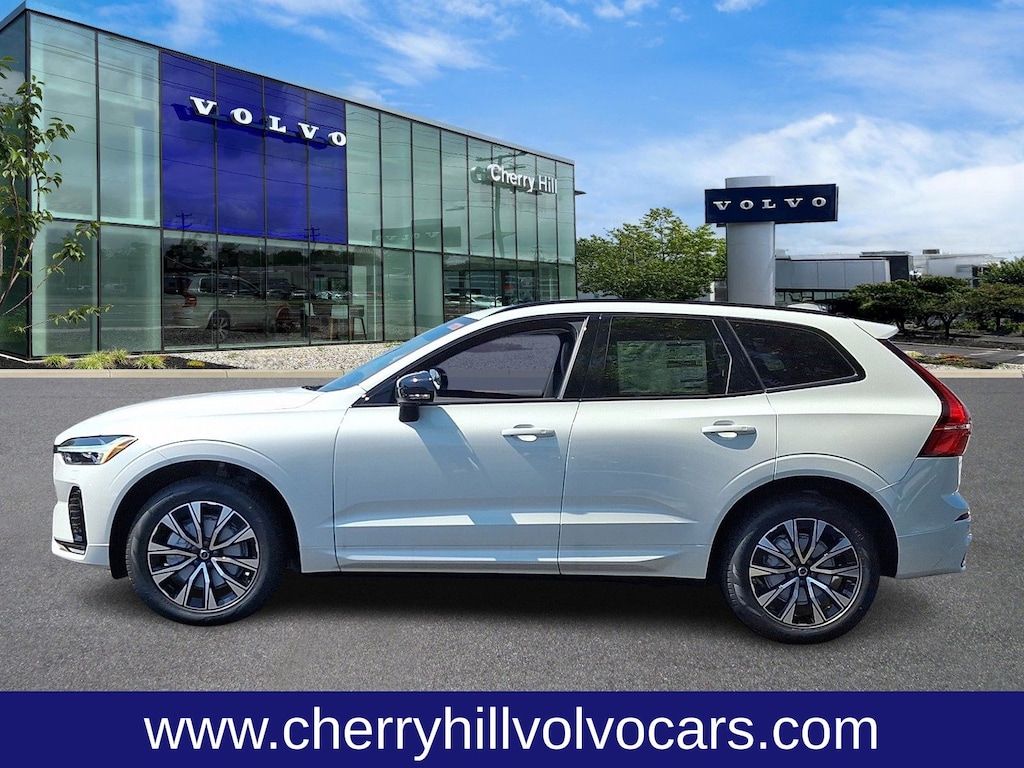 Used 2025 Volvo XC60 B5 Core SUV
