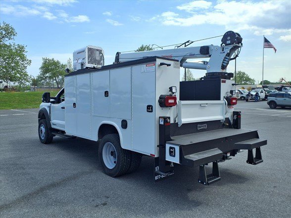 2025 Ford F-600 Super Duty Chassis Cab XL - Photo 4