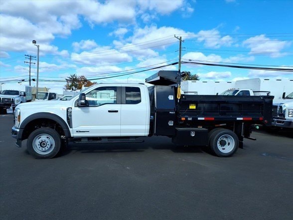 2026 Ford F-450 Super Duty Chassis Cab XL - Photo 3