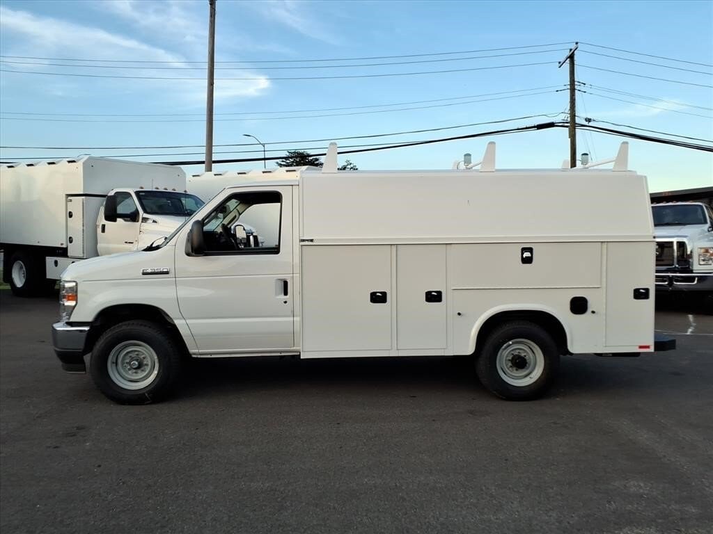 New 2027 Ford E-350 Cutaway Base Truck