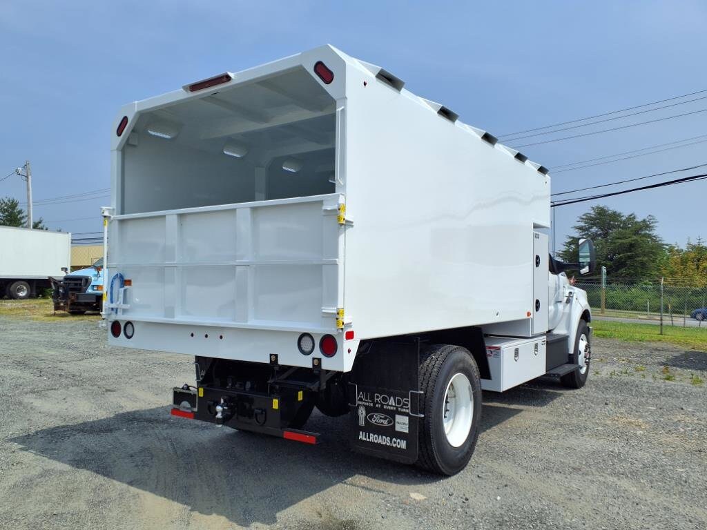 2026 Ford F-750 Base photo 3