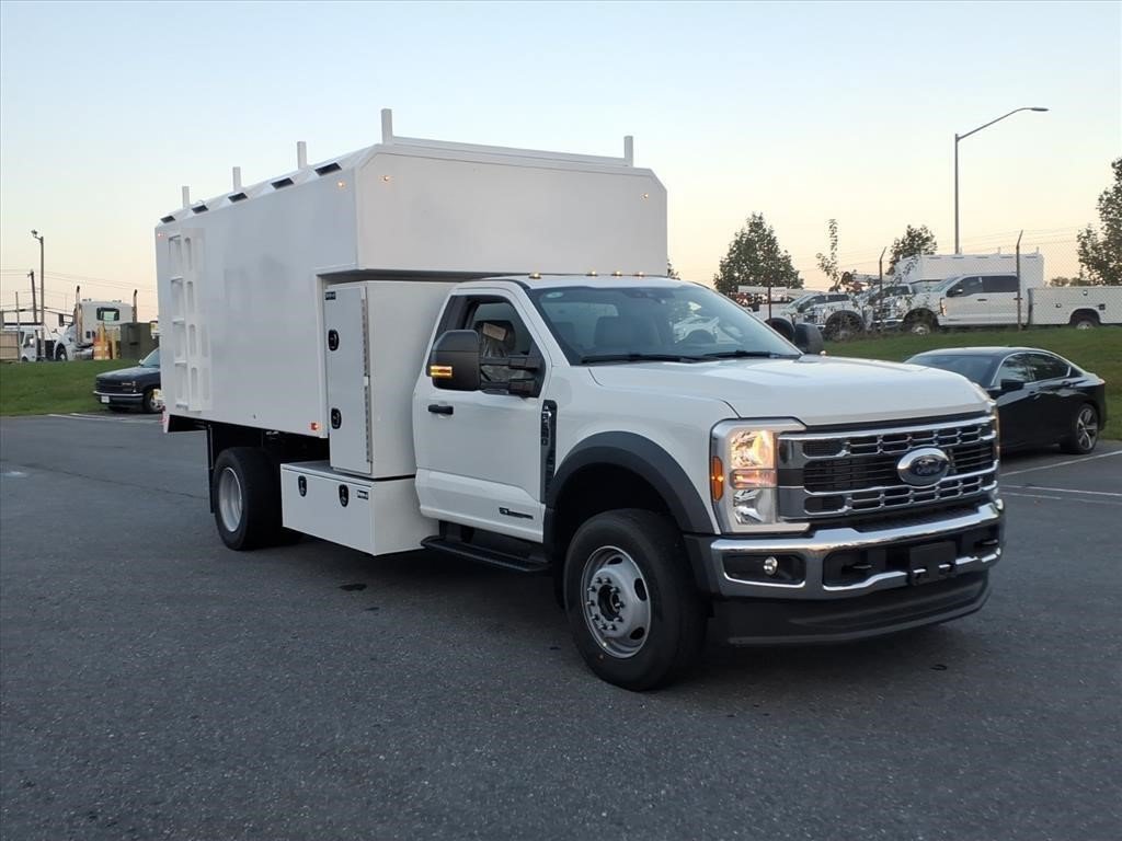  Ford F-600 Chassis