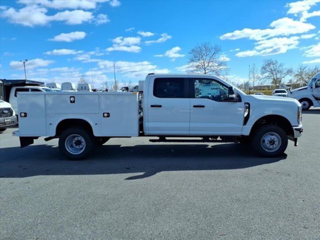 New 2026 Ford F-350 Chassis Truck Crew Cab