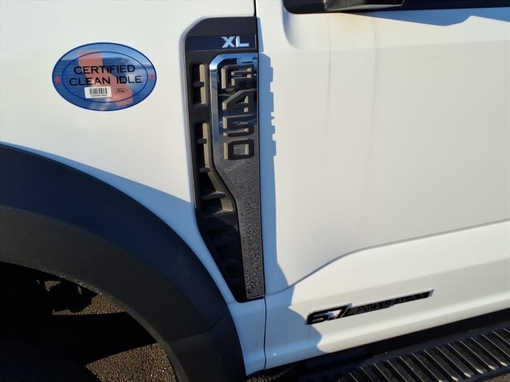 2026 Ford F-450 Super Duty Chassis Cab XL - Photo 9