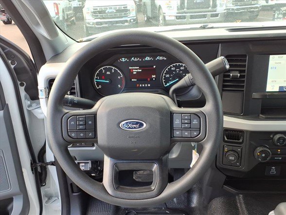 2026 Ford F-450 Super Duty Chassis Cab XL - Photo 9