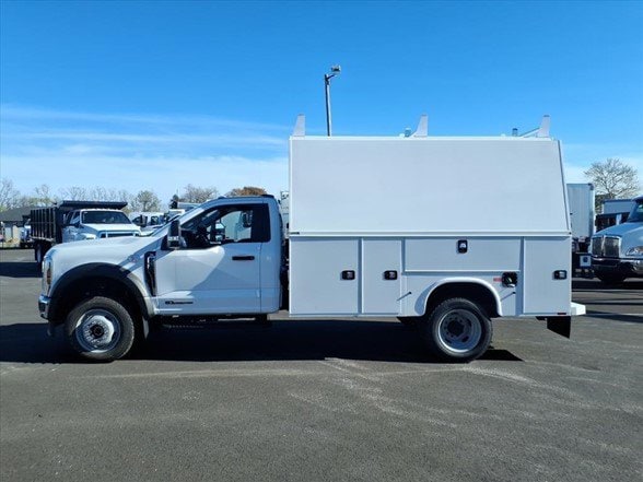 2025 Ford F-550 Super Duty Chassis Cab XL - Photo 9