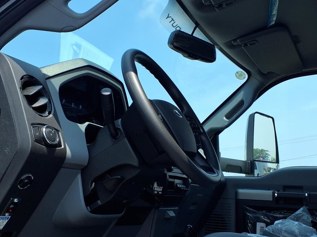 2026 Ford F-750 Base Regular Cab photo 3