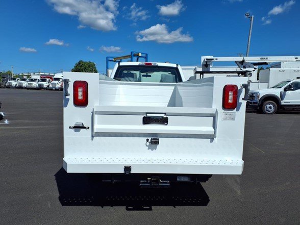 2025 Ford F-350 Super Duty Chassis Cab XLT - Photo 7